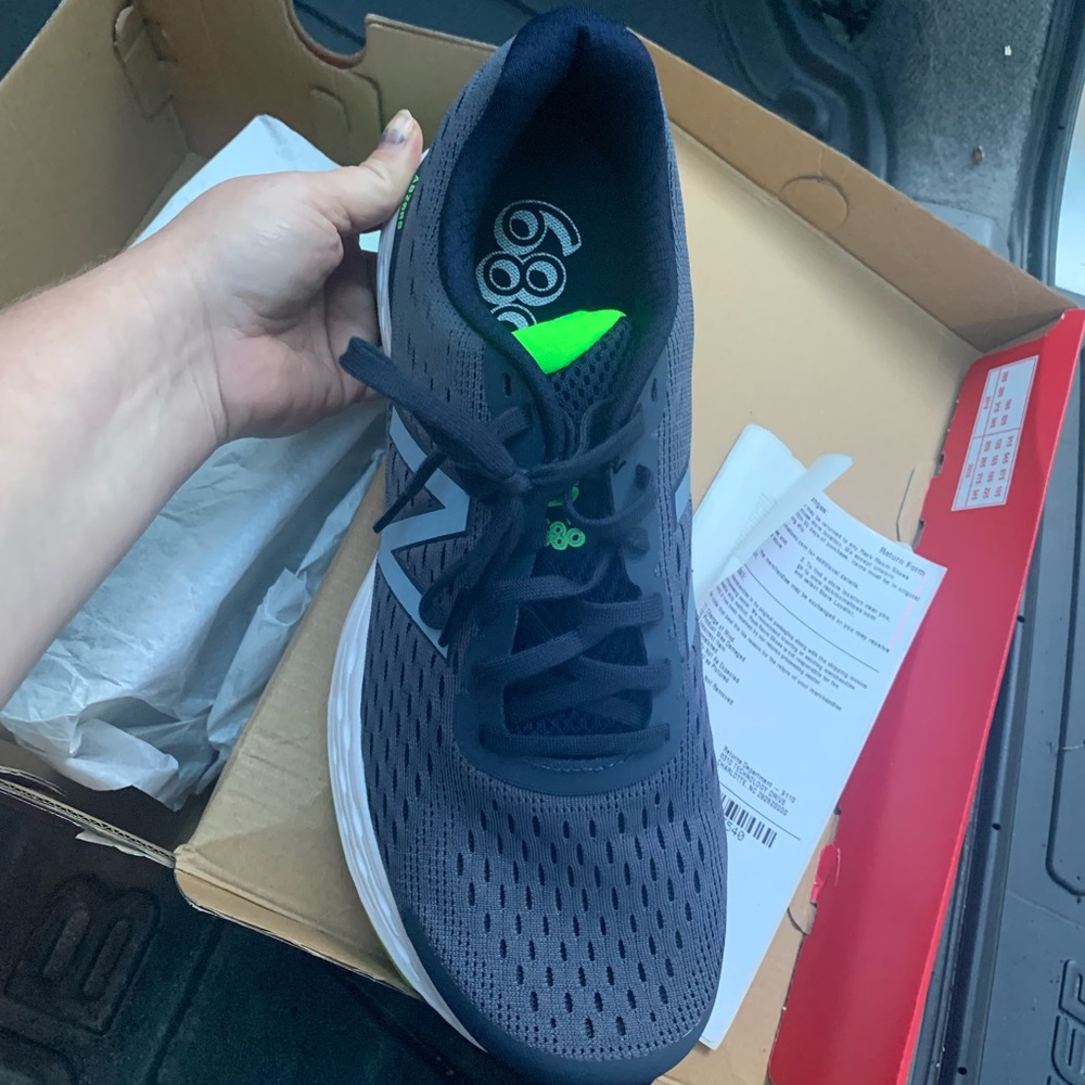 Brand new men’s new balance shoes